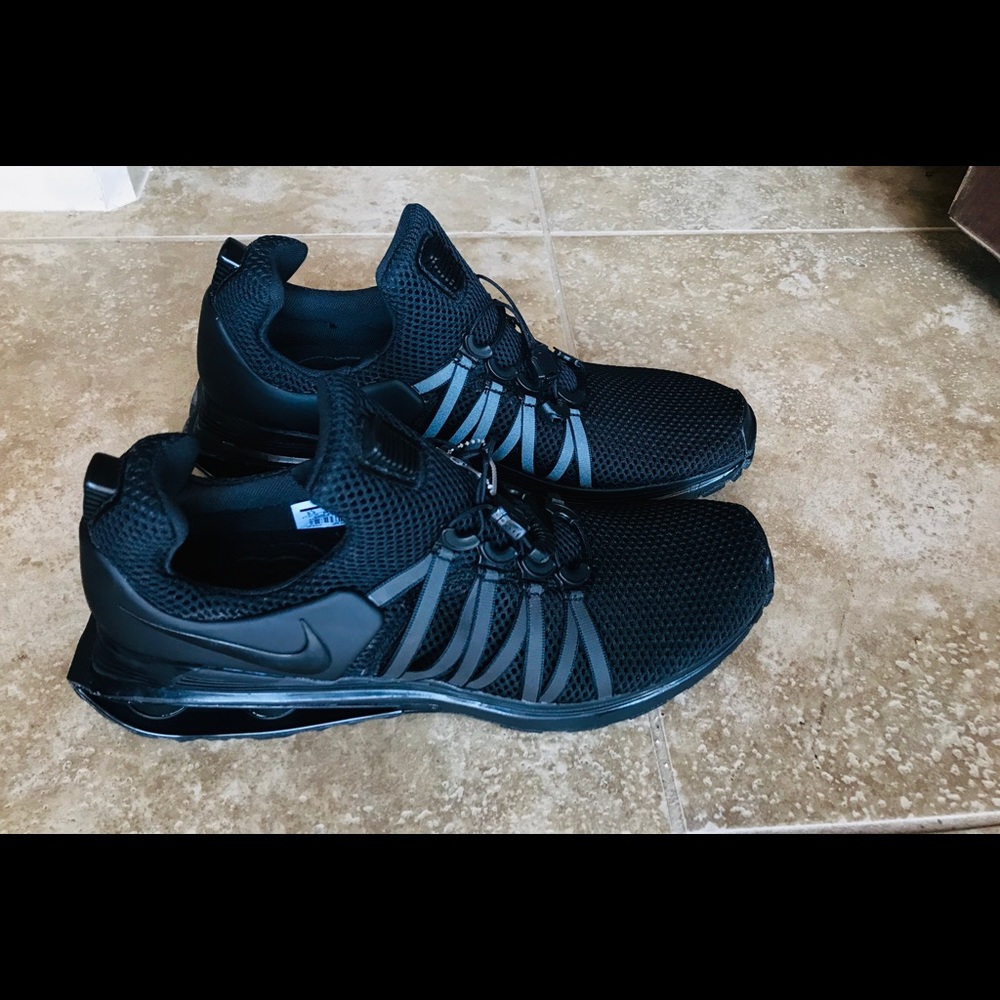 NEW Men Nike Shoes Size 10